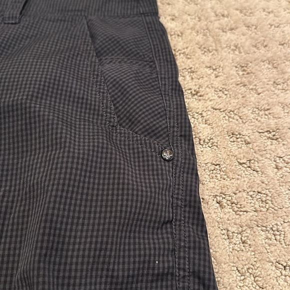 Lululemon men’s shorts size 34 - Picture 4 of 6
